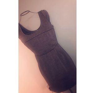 A BCBGMAXAZRIA size 4